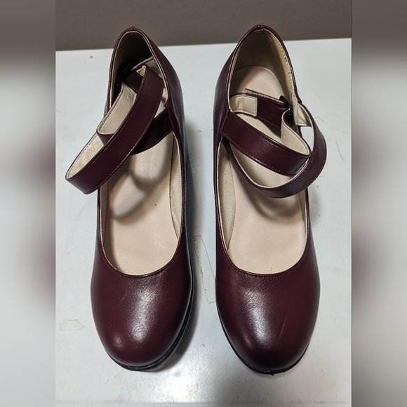 Platform Heels - Picture 2 of 4